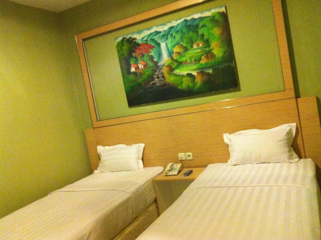 Hotel Paramount Biringkanya Стая снимка